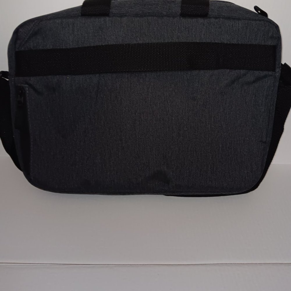 HP  MESSENGER BAG - Picture 6 of 11